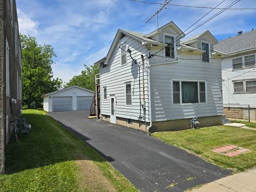 627 n 11th, Dekalb, IL 60115