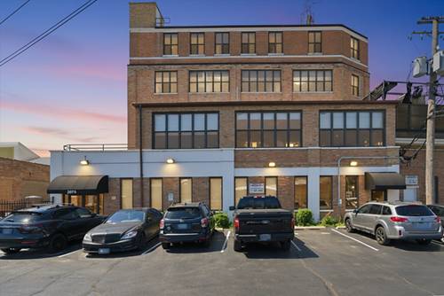 2675 W Grand Unit 303, Chicago, IL 60612
