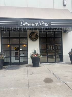 33 W Delaware Unit 15D, Chicago, IL 60610