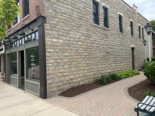 129 S Batavia Unit 2EAST, Batavia, IL 60510