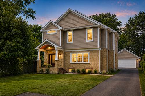 130 W Ellis, Libertyville, IL 60048
