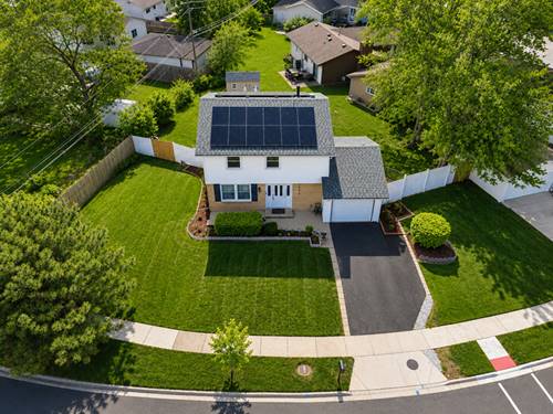 1738 Newport, Glendale Heights, IL 60139