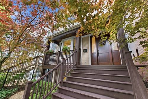 1327 W Barry, Chicago, IL 60657