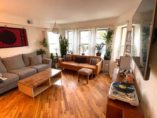 3914 W Cortland Unit 3, Chicago, IL 60647