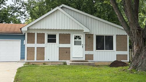 1900 Longmeadow, Lindenhurst, IL 60046