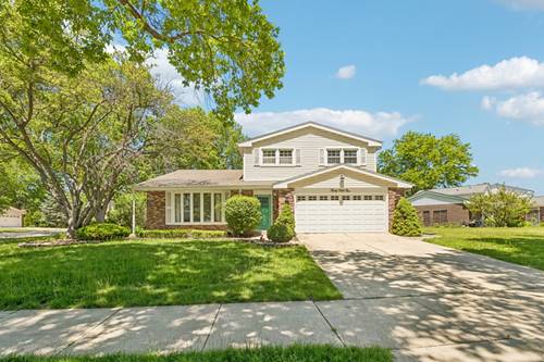 3051 N Huntington, Arlington Heights, IL 60004