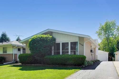 1326 S Dunton, Arlington Heights, IL 60005