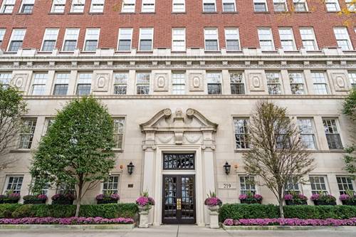 219 E Lake Shore Unit 6D, Chicago, IL 60611