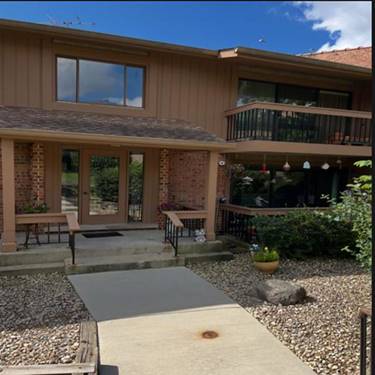 8090 Garfield Unit 3-1, Burr Ridge, IL 60527