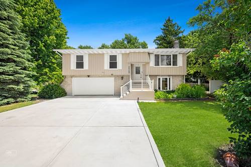 20589 N Horatio, Prairie View, IL 60069