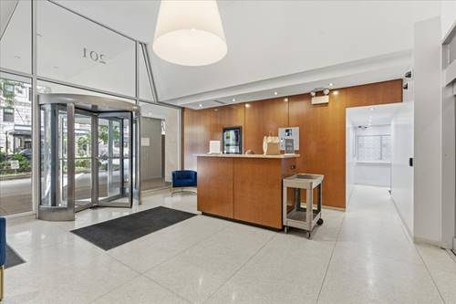 201 E Chestnut Unit 11E, Chicago, IL 60611