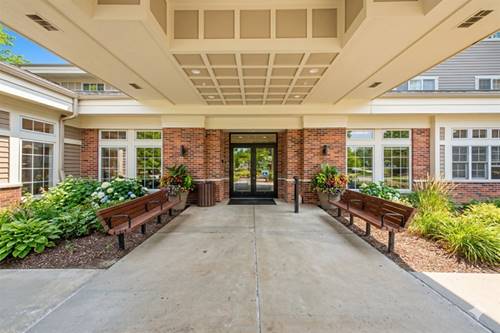 605 Barrington Unit 222, East Dundee, IL 60118