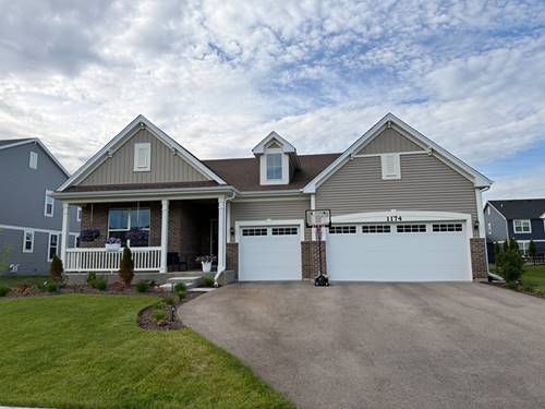 1174 Larswood, Crystal Lake, IL 60012