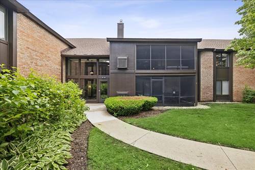 720 St Andrews Unit 13, Crystal Lake, IL 60014