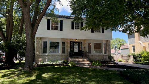 622 N President, Wheaton, IL 60187