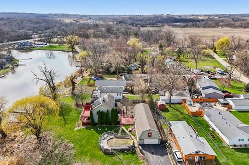 27884 W Riverside, Antioch, IL 60002