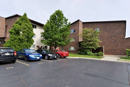 650 Perrie Unit 301, Elk Grove Village, IL 60007