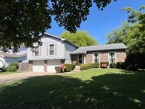 821 Blue Mound, Crystal Lake, IL 60014