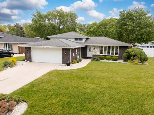 9S215 Florence, Downers Grove, IL 60516