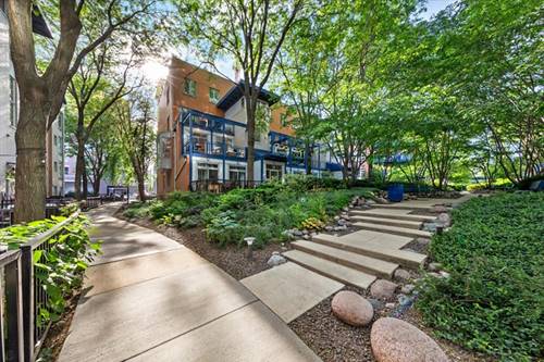 23 N Racine Unit 424, Chicago, IL 60607