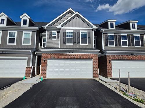 2318 Horseshoe Unit 08802, Naperville, IL 60564
