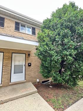 1715 E Roosevelt Unit 1, Wheaton, IL 60187