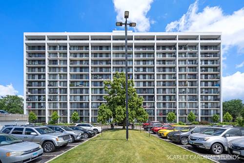 2005 S Finley Unit 703, Lombard, IL 60148