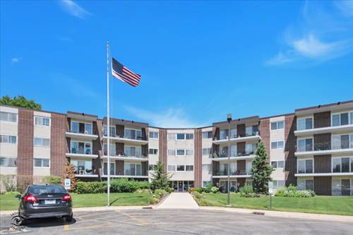 5540 Walnut Unit 33A, Downers Grove, IL 60515