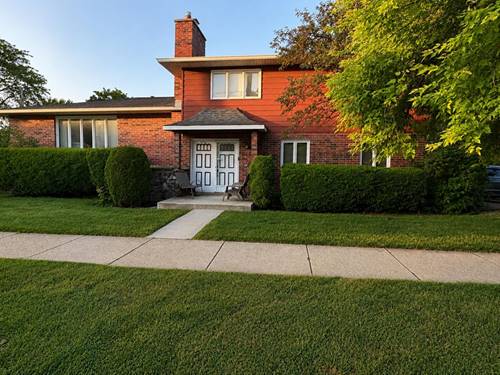 9143 Dr Korczak, Skokie, IL 60076