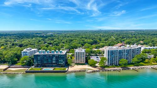 1440 Sheridan Unit 706, Wilmette, IL 60091