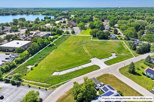 106 Old Elm, Lindenhurst, IL 60046