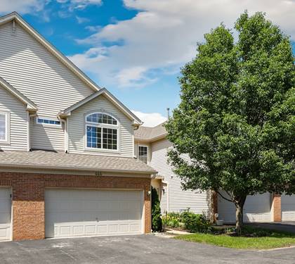 444 Jamestown, Aurora, IL 60502