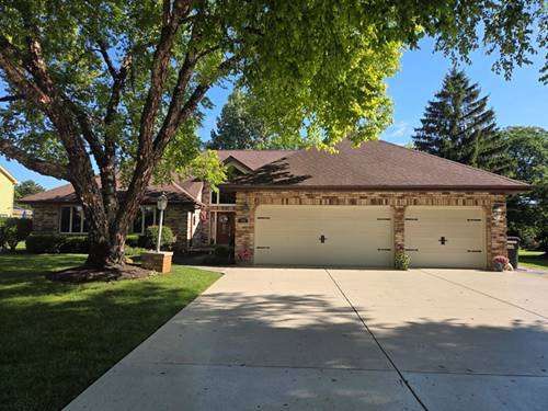 708 Galway, Prospect Heights, IL 60070