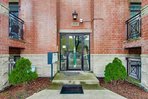 2551 W Arthur Unit 1W, Chicago, IL 60645