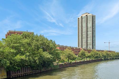 400 N Clinton Unit 401, Chicago, IL 60654