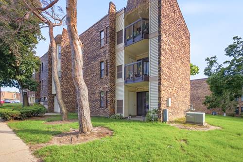 2013 Country Club Unit 4a, Woodridge, IL 60517