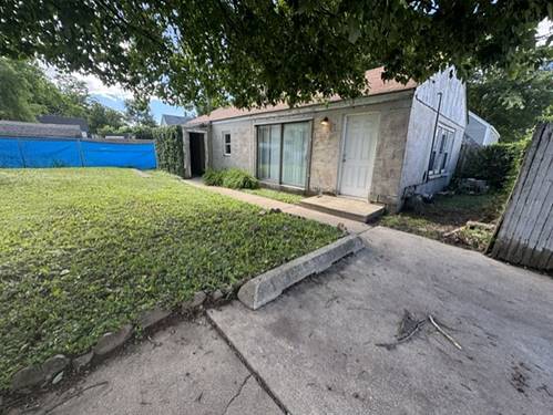 937 Montgomery, Aurora, IL 60506