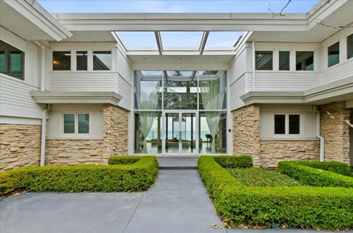 2441 Woodbridge, Highland Park, IL 60035