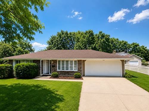 935 S Cedarcrest, Schaumburg, IL 60193