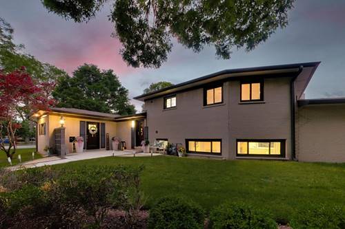 8864 E Prairie, Skokie, IL 60076