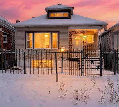 8330 S Essex, Chicago, IL 60617