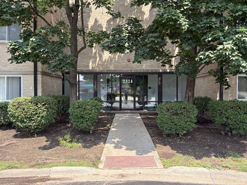 2424 E Oakton Unit 4F, Arlington Heights, IL 60004