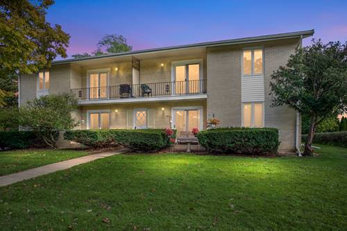 31 Green Oaks Unit B, Crystal Lake, IL 60014