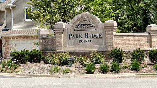 1761 Pavilion Unit 301, Park Ridge, IL 60068