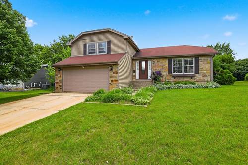 310 Crestwood, Algonquin, IL 60102