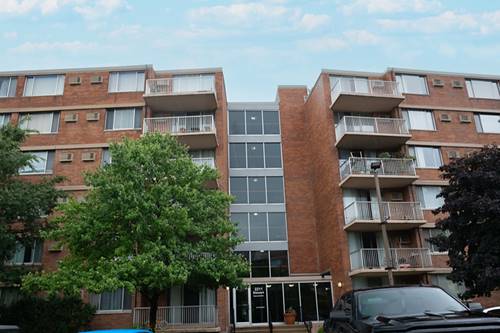 2211 S Stewart Unit 1A, Lombard, IL 60148