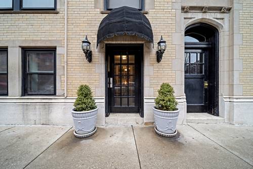 604 W Addison Unit B3, Chicago, IL 60613