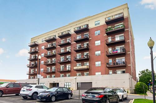 1650 Riverwoods Unit 709, Melrose Park, IL 60160