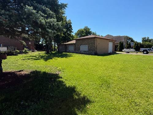 4N481 9th, Addison, IL 60101