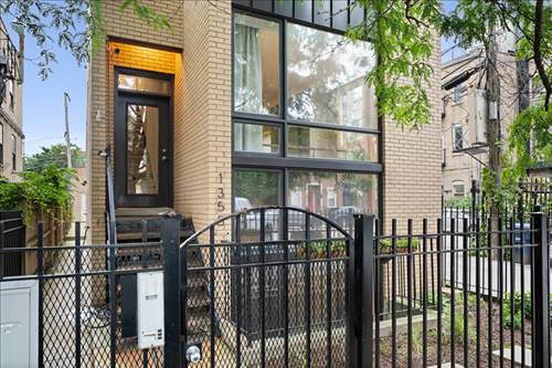 1355 W Erie Unit 1, Chicago, IL 60622